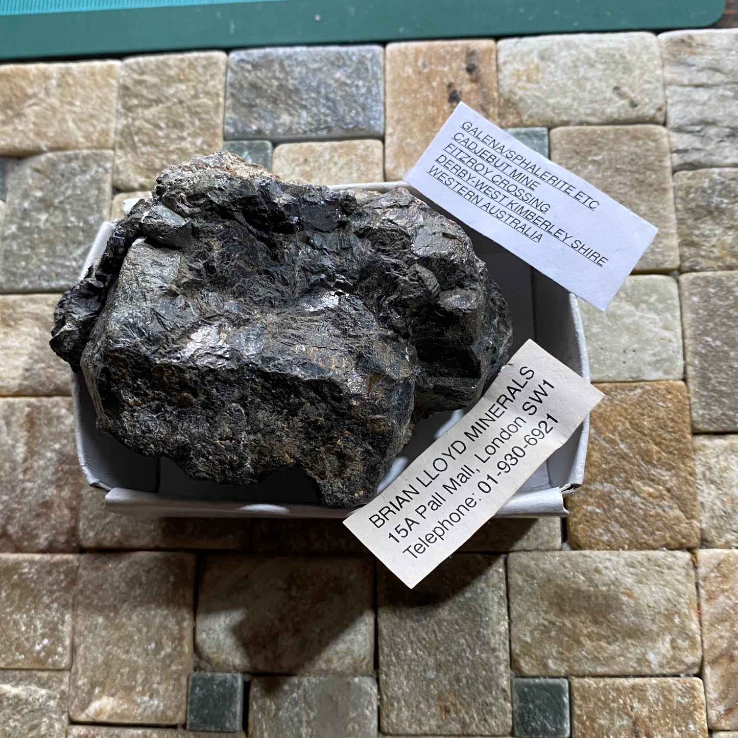 GALENA/SPHALERITE SOLID DENSE ORE SPECIMEN FROM AUSTRALIA. 320g MF1335