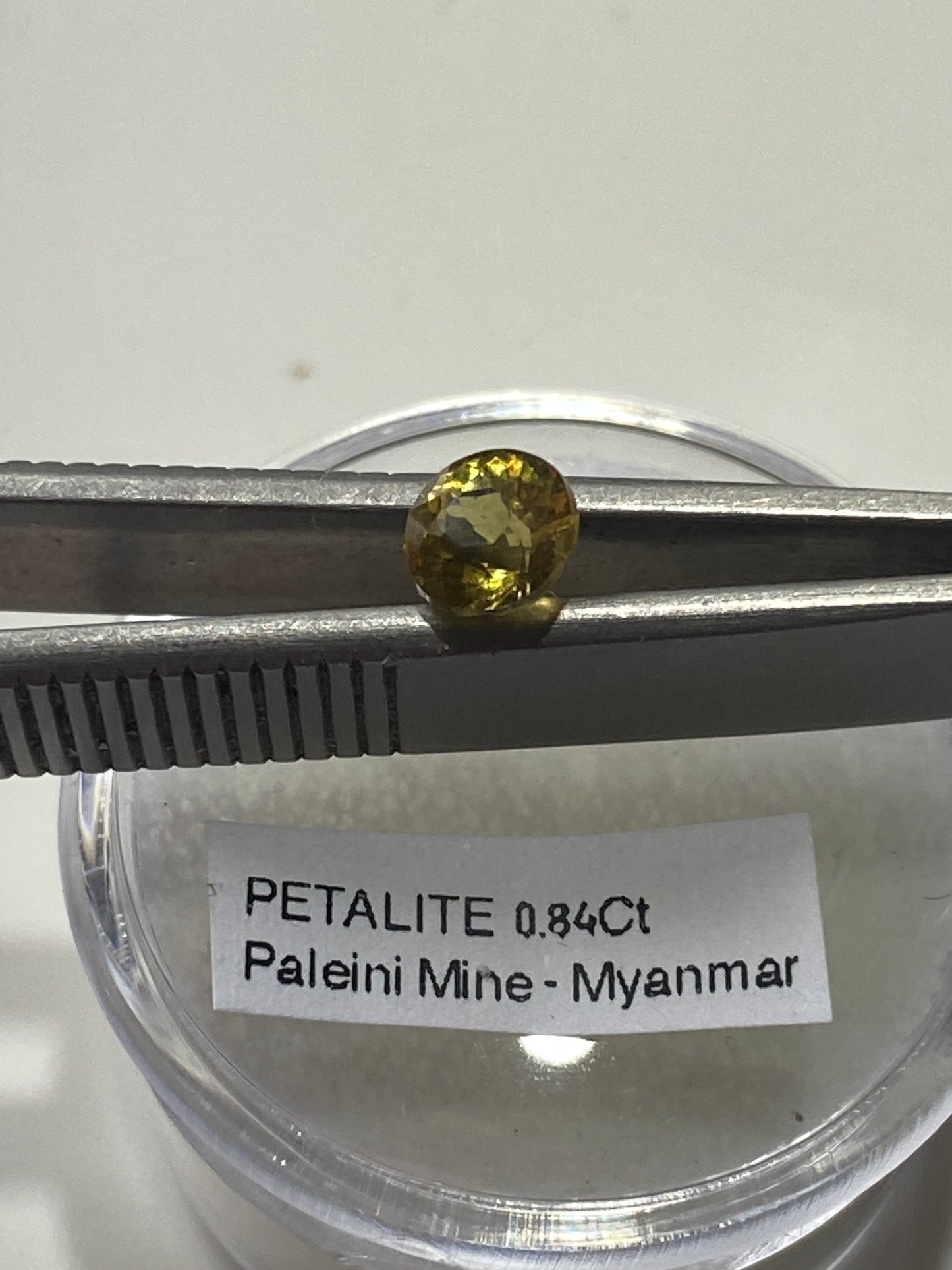 PETALITE NATURAL GEMSTONE : PALEINI MINE, KYAUKME DISTRICT, SHAN STATE, MYANMAR 0.84Ct MF4952