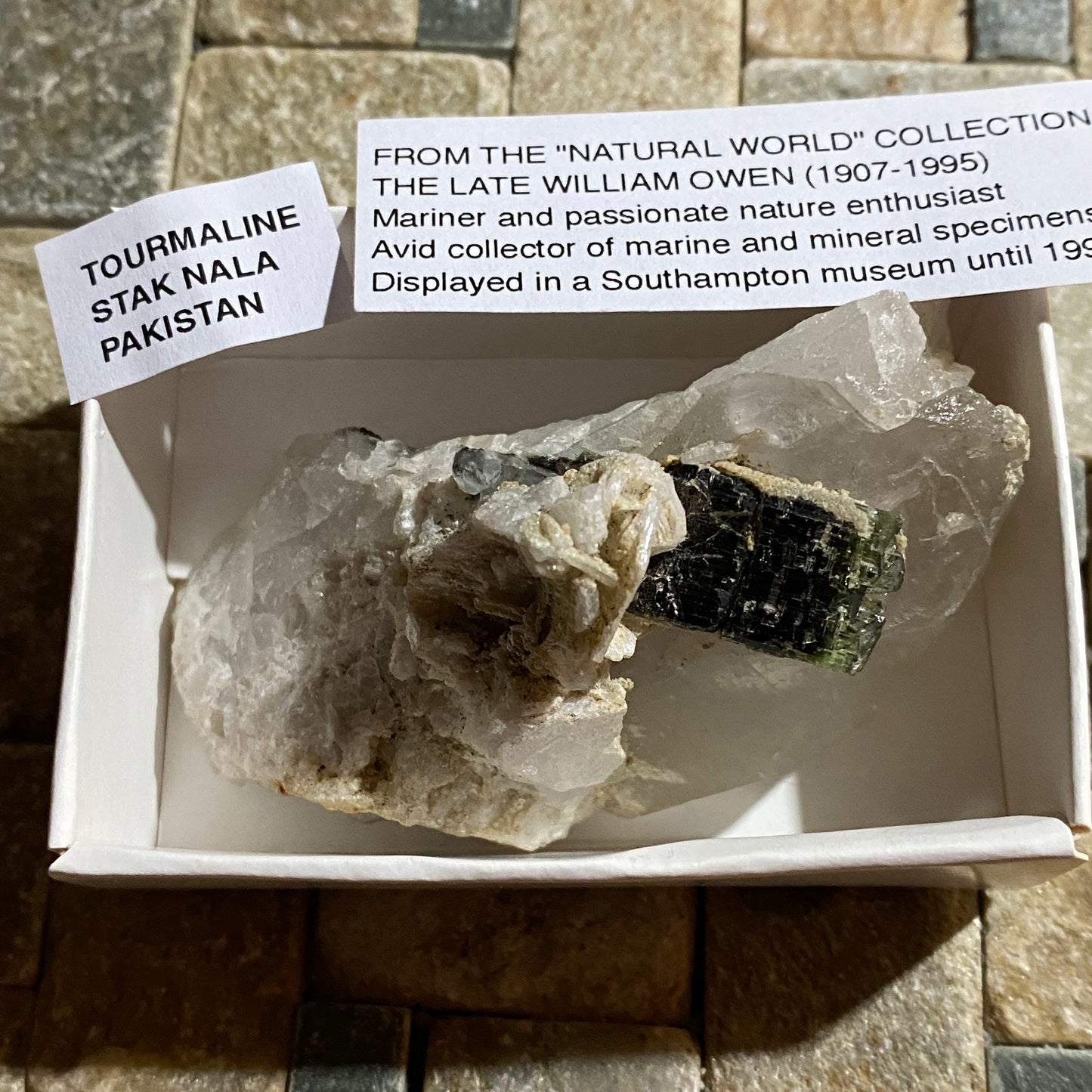 VERDILITE TOURMALINE IN QUARTZ & ALBITE - STAK NALA, SKARDU, PAKISTAN 114g MF4475