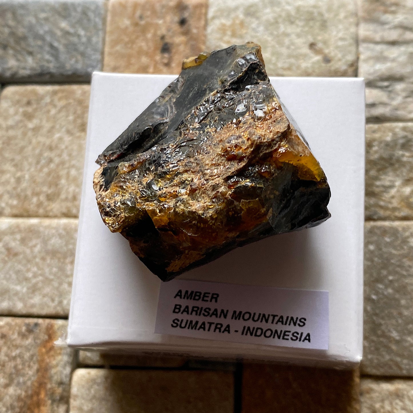 NATURAL AMBER - LAMPUNG PROVINCE, SUMATRA, INDONESIA 15g MF4478