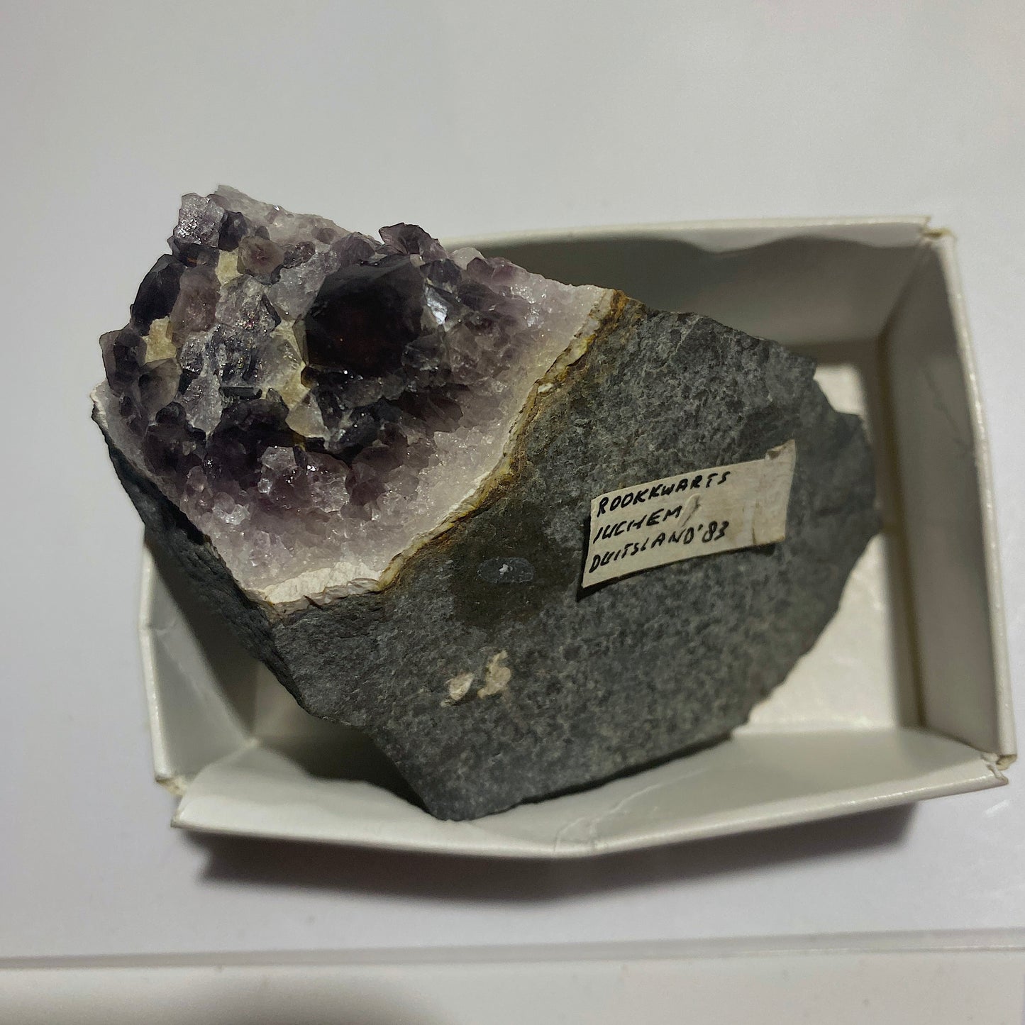 AMETHYST - RARE SPECIMEN FROM JUCHEN QUARRY, RHINELAND, GERMANY 165g MF4481