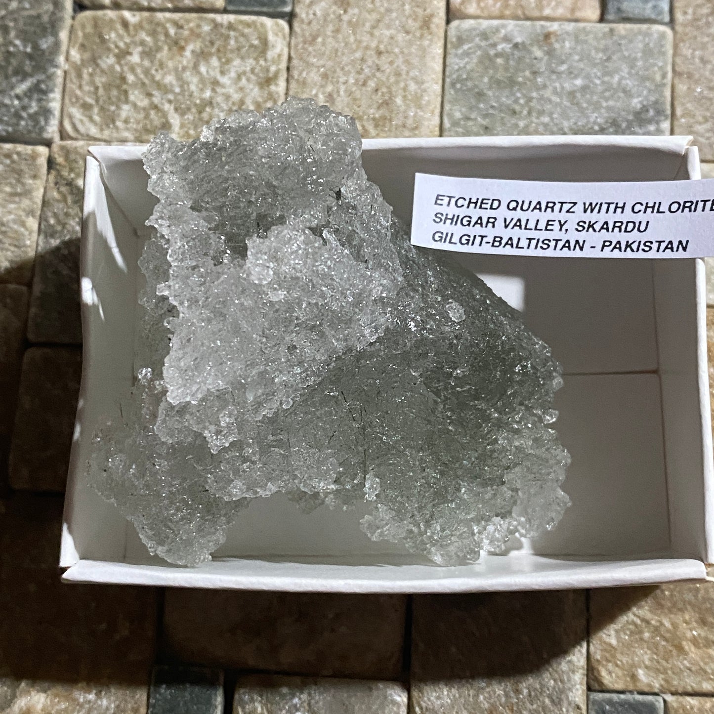 ETCHED QUARTZ WITH CHLORITE - SHIGAR VALLEY, SKARDU, PAKISTAN 97g MF4483