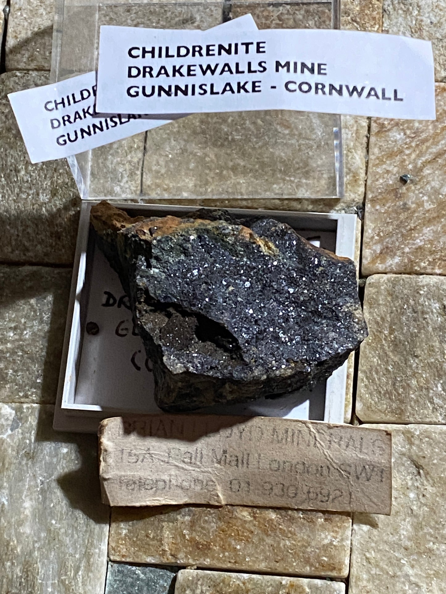 CHILDRENITE : DRAKEWALLS MINE, GUNNISLAKE, CORNWALL 22g MF5064