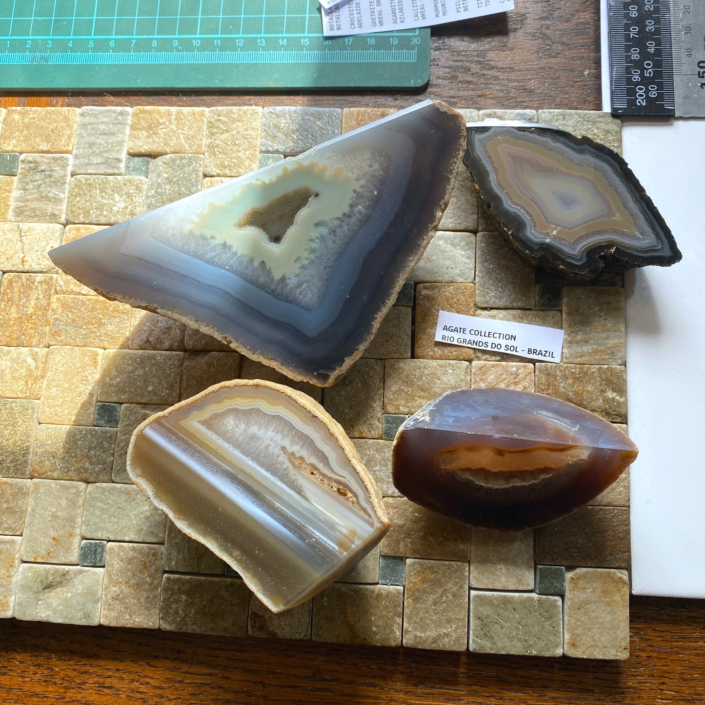 AGATE : FOUR BEAUTIFUL SPECIMENS FROM RIO GRANDE DO SUL, BRAZIL 1.258kg MF5071