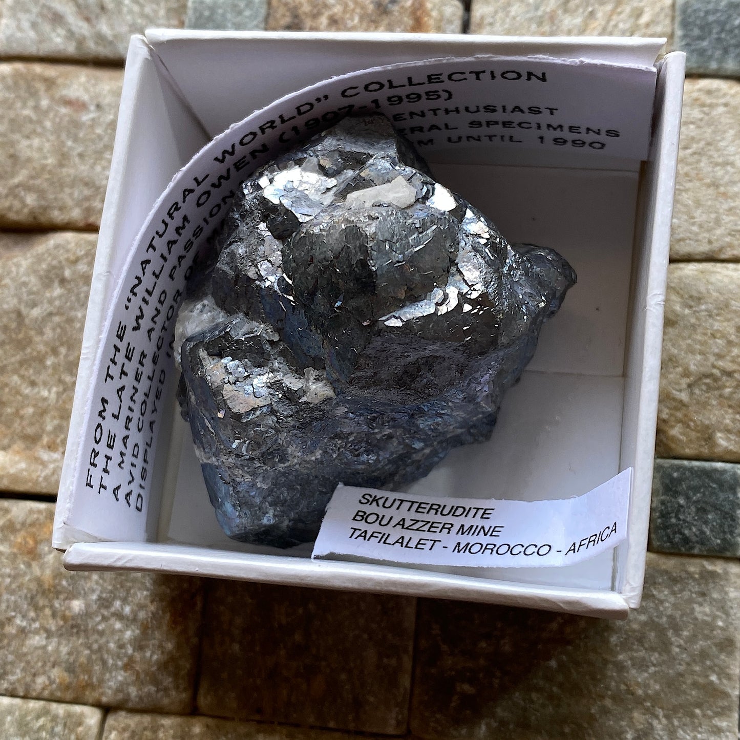 MINERAL SPECIMEN SKUTTERUDITE FROM BOU AZZER MINE, MOROCCO 121g MF6500