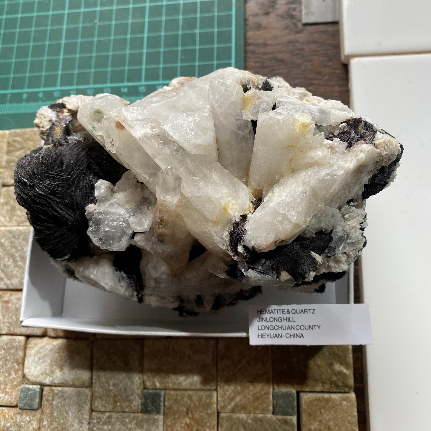 HEMATITE ROSETTES & QUARTZ - LARGE SPECIMEN FROM JINLONG HILL, HEYUAN, CHINA 1175g MF4159