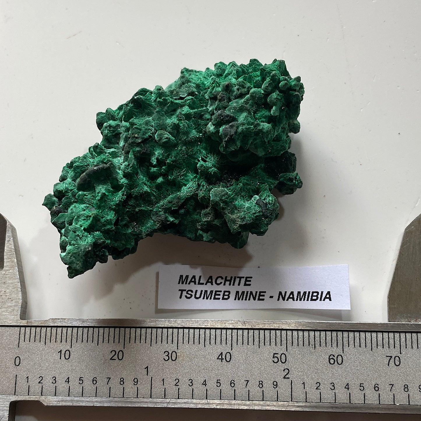 EXQUISITE MALACHITE SPECIMEN FROM TSUMEB MINE, OSHIKOTO, NAMIBIA. 33g. MF5098