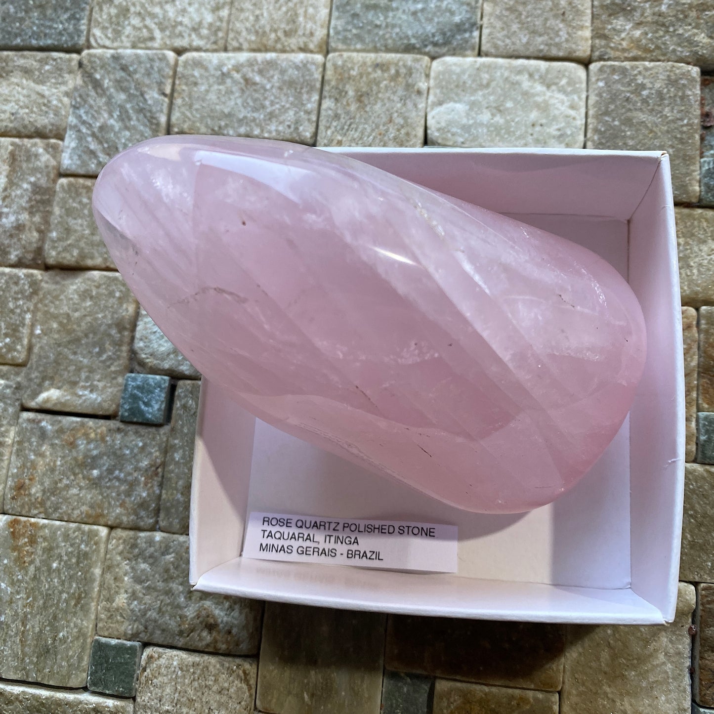 ROSE QUARTZ NATURAL POLISHED LARGE SPECIMEN - MINAS GERAIS, BRAZIL 295g MF4495