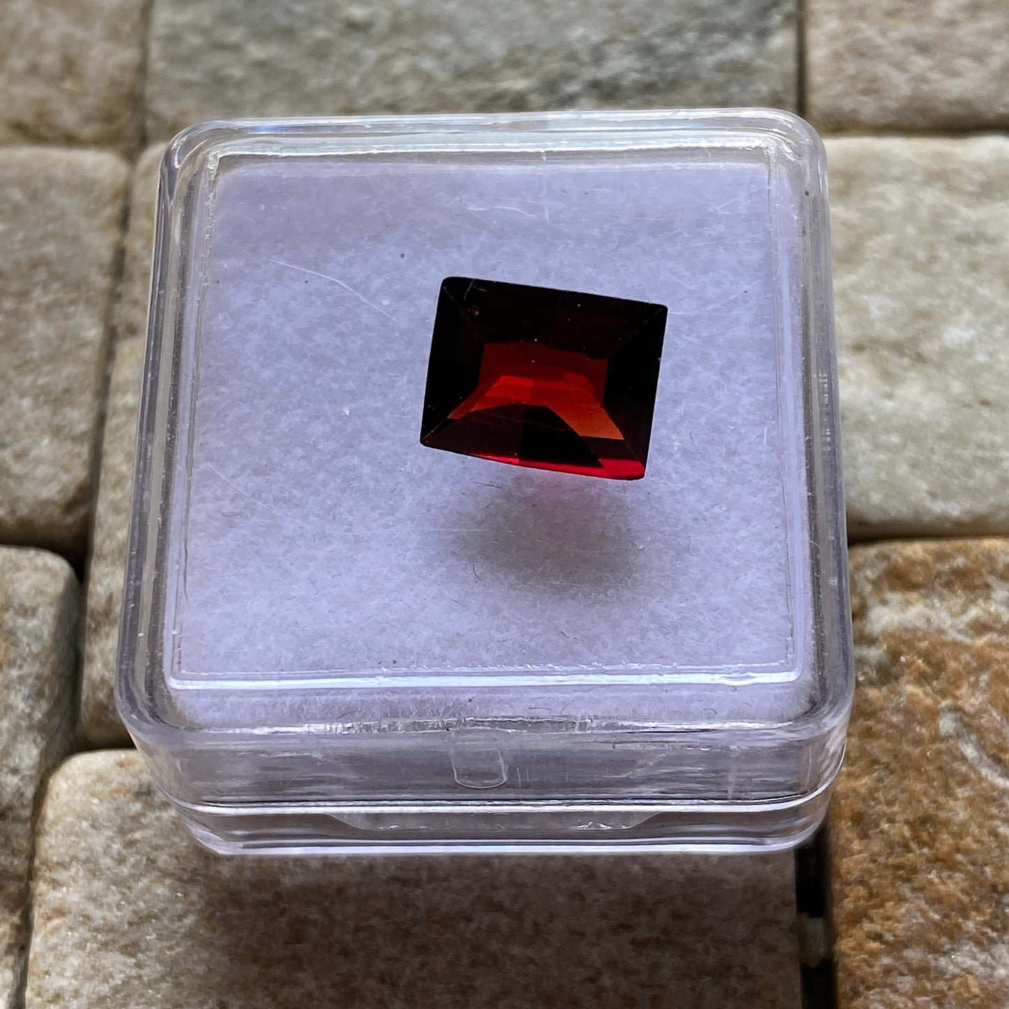 ALMANDITE GARNET GEMSTONE - PEDRA LAVRADA, PARAIBA, BRAZIL. 2.36Ct. MFG2239