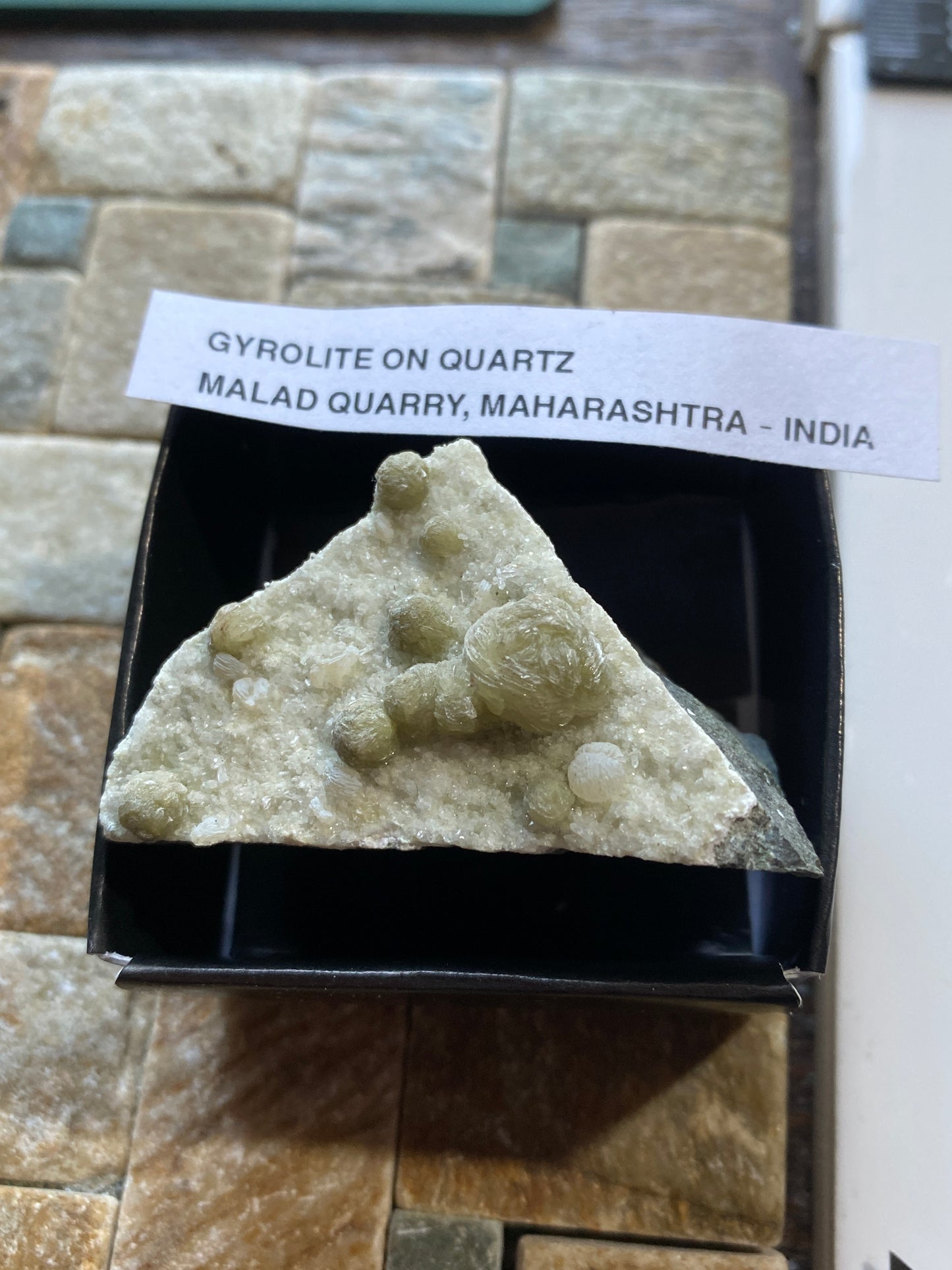 GYROLITE ON QUARTZ: MALAD QUARRY, MUMBA, MAHARASHTRA, INDIA 60g. MF5131