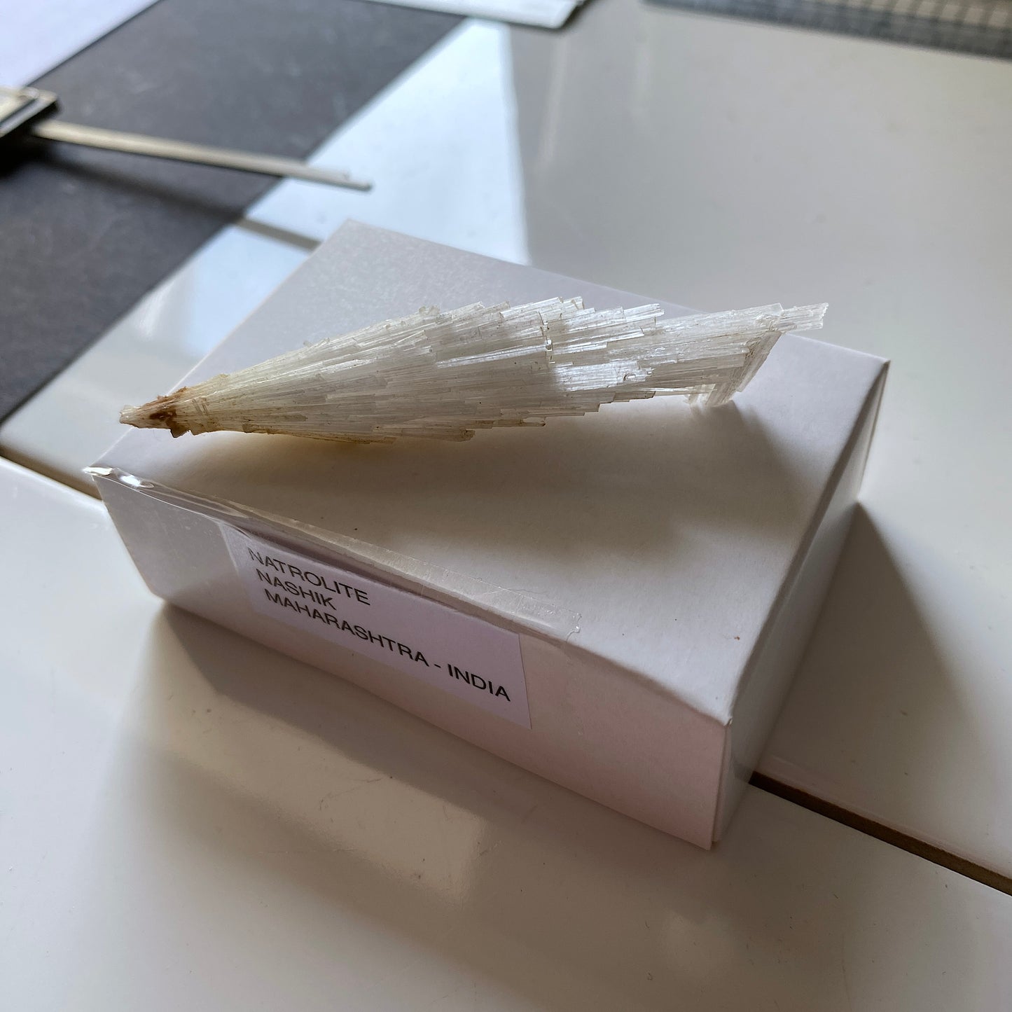 NATROLITE CRYSTALLISATION - ODHA QUARRY, NASHIK, MAHARASHTRA, INDIA 10g MF6706