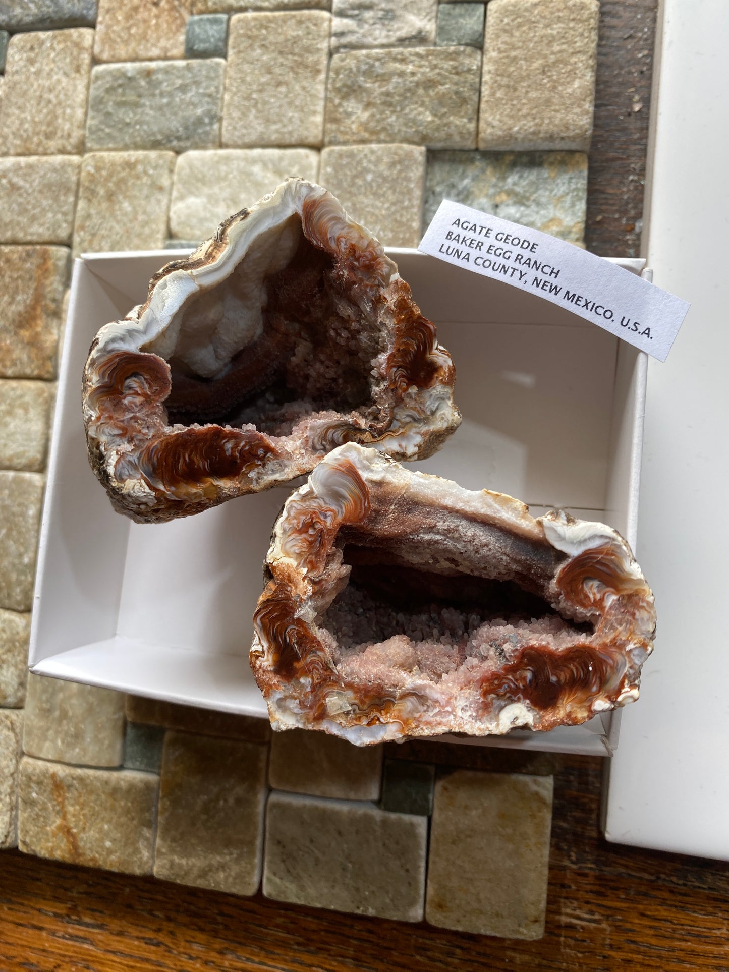 AGATE GEODE : BAKE EGG RANCH, LUNA COUNTY, NEW MEXICO, U.S.A. 193g. MF5141