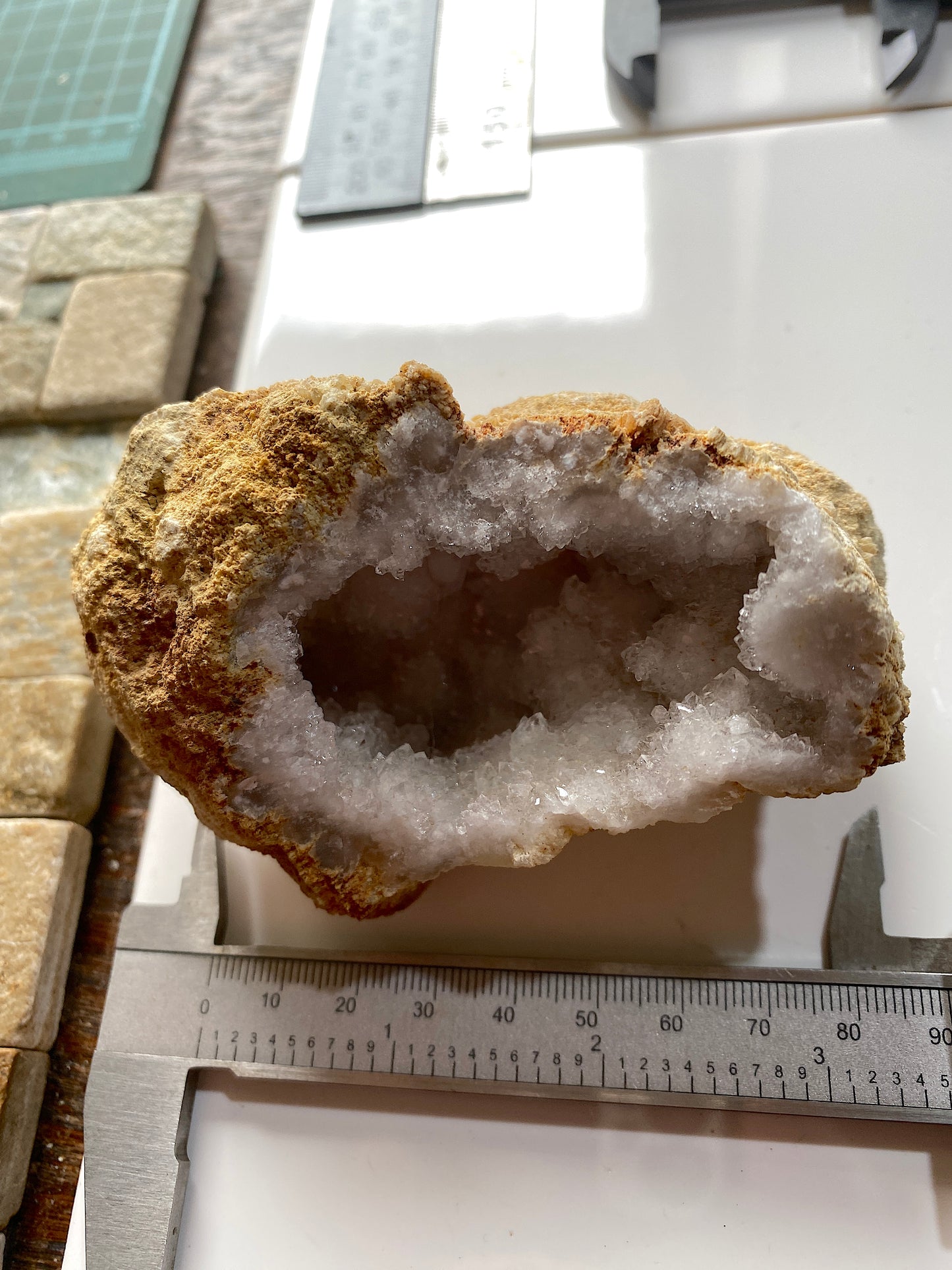 QUARTZ IN GEODE VUG : OJO CALIENTE, ZACATECAS, MEXICO 270g. MF5143