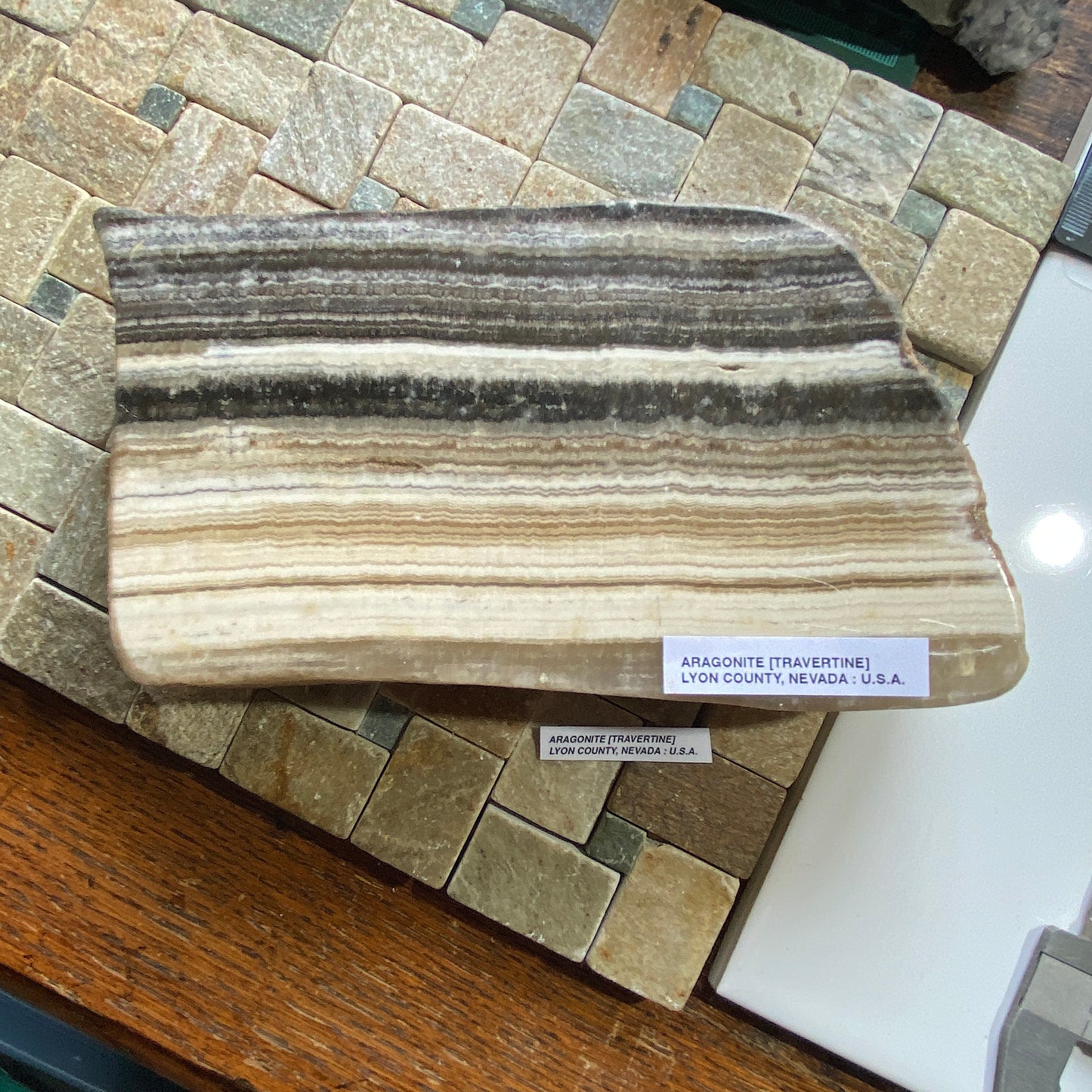 BANDED ARAGONITE : LYON COUNTY, NEVADA. U.S.A. 1274g. MF4515