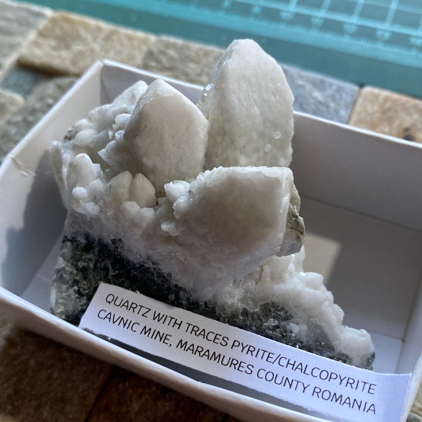 QUARTZ WITH TRACES PYRITE/CHALCOPYRITE- CAVNIC MINE, ROMANIA 107g MF4413