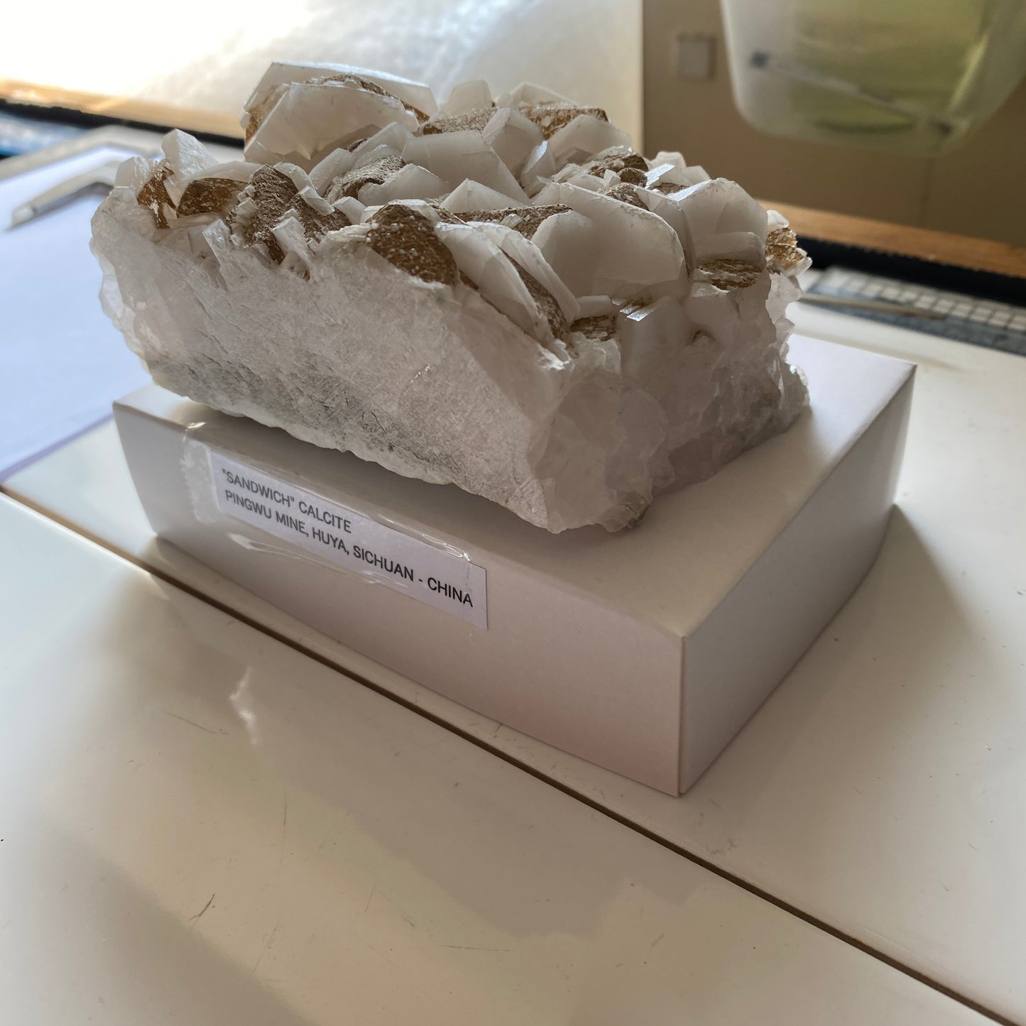 "SANDWICH" CALCITE RARE SPECIMEN - PINGWU MINE, NUYA, SICHUAN, CHINA 777g MF4416