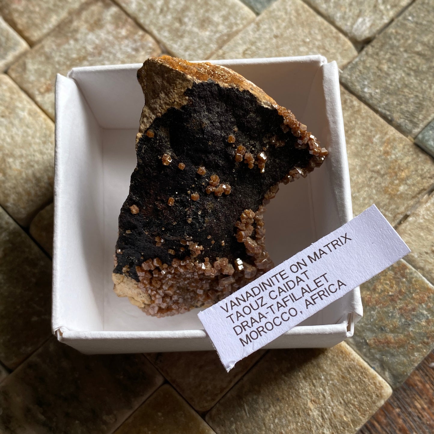 VANADINITE ON MATRIX - TAOUZ CAIDAT, MOROCCO, AFRICA 40g MF1954