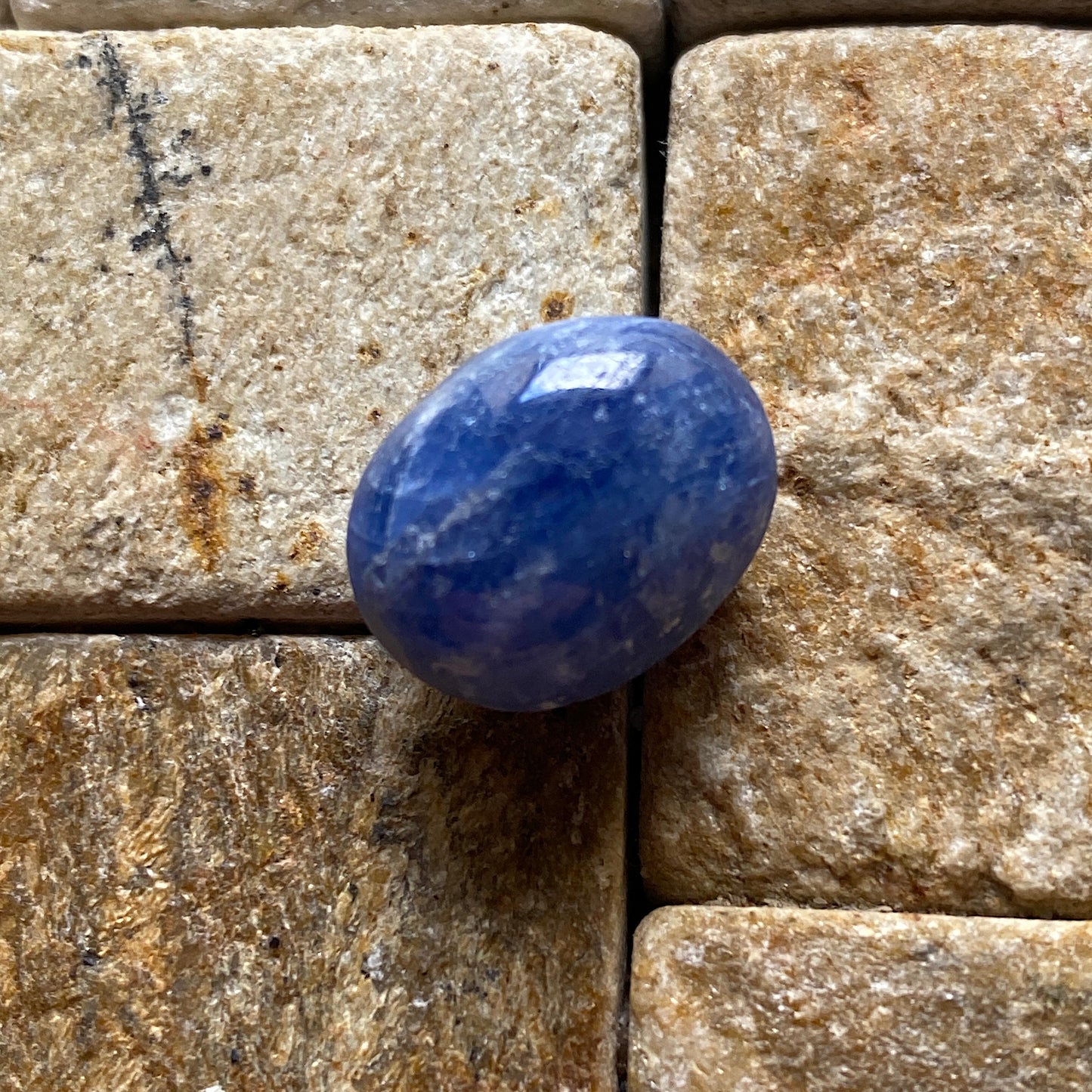 SAPPHIRE CORUNDUM GEMSTONE - MOGOK, PWIN-Oo-LWIN, MANDALAY, MYANMAR 15.55Ct MFG2249