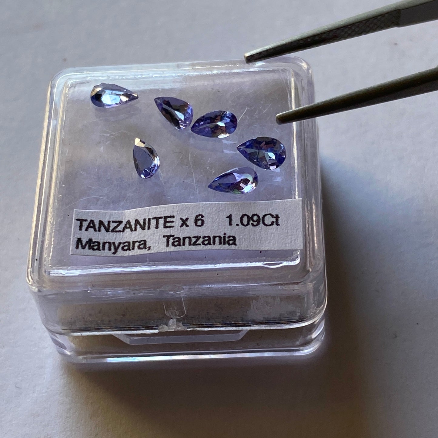TANZANITE NATURAL GEMSTONES x 6 - MERALANI HILLS, TANZANIA 1.09Ct MFG5337