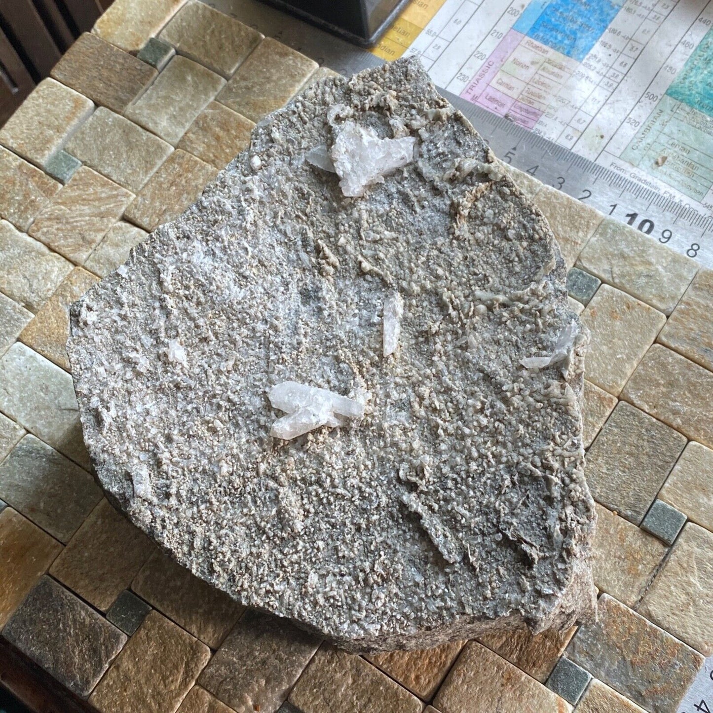 MULTIPLES DE CRISTAL DE QUARTZ DE LA MINE HERJA ROUMANIE SUBSTANTIEL 1884g MF1128