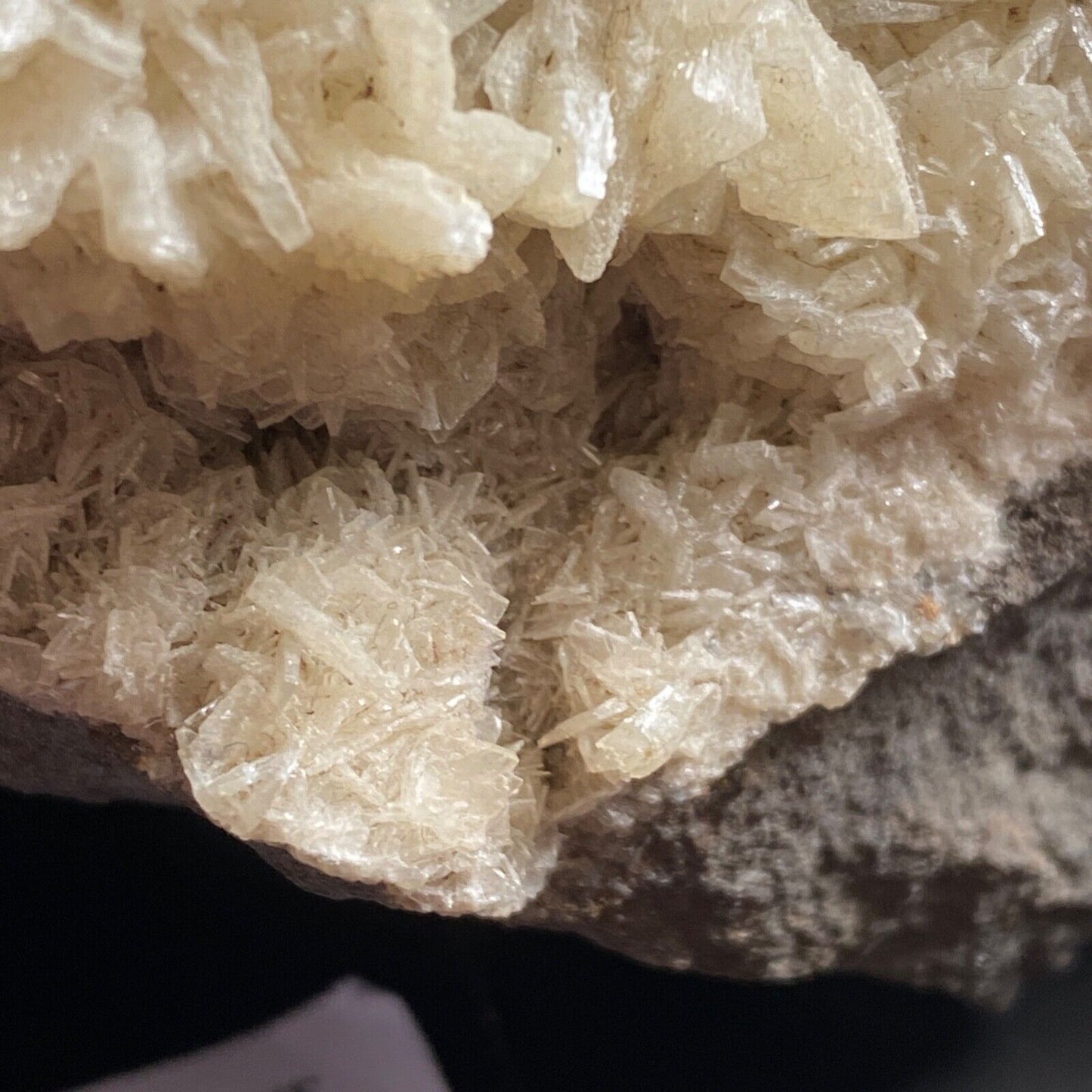 DOLOMITE ON LIMESTONE FROM CAVNIC MINE, ROMANIA. 597g MF1187