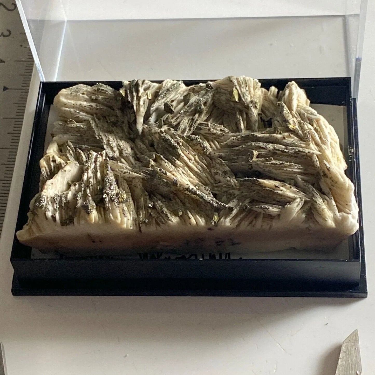 BARYTINE AVEC PYRITE DE LA MINE CLARA, ALLEMAGNE 132g MF612
