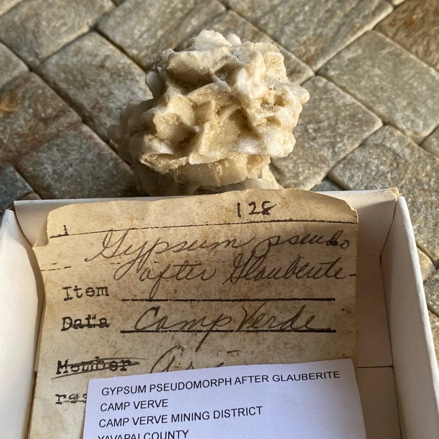 GYPSE PSEUDOMORPHE APRÈS GLAUBERITE D'ARIZONA 48g MF1149