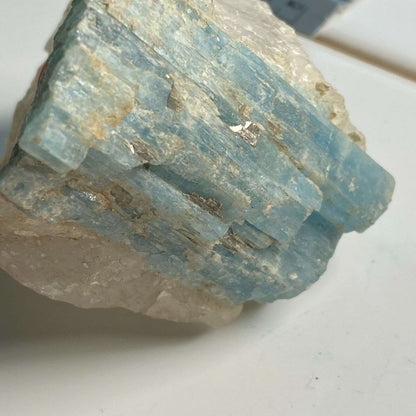 AQUAMARINE BERYL IN QUARTZ FROM MINAS GERAIS, BRAZIL SUBSTANTIAL 212g MF6426 - MF Minerals & Rocks