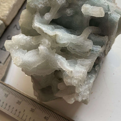 APOPHYLLITE UNUSUAL AND ATTRACTIVE SPECIMEN 185g MF1182