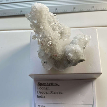 APOPHYLLITE BEAUTIFUL SPECIMEN FROM POONA INDIA 82g  ET118