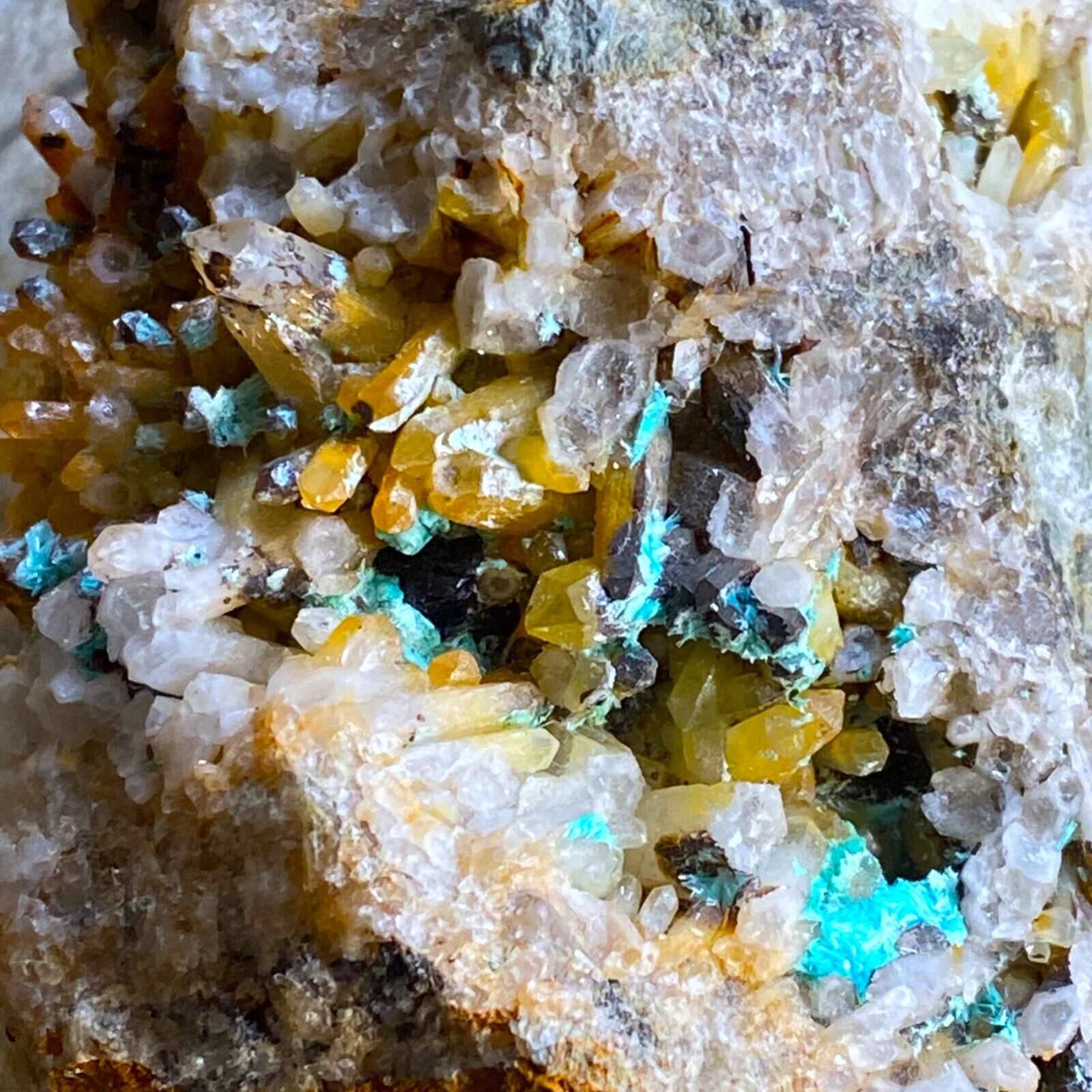 AURICHALCITE/QUARTZ ETC FROM OJUELA MINE, MEXICO. 406g MF798