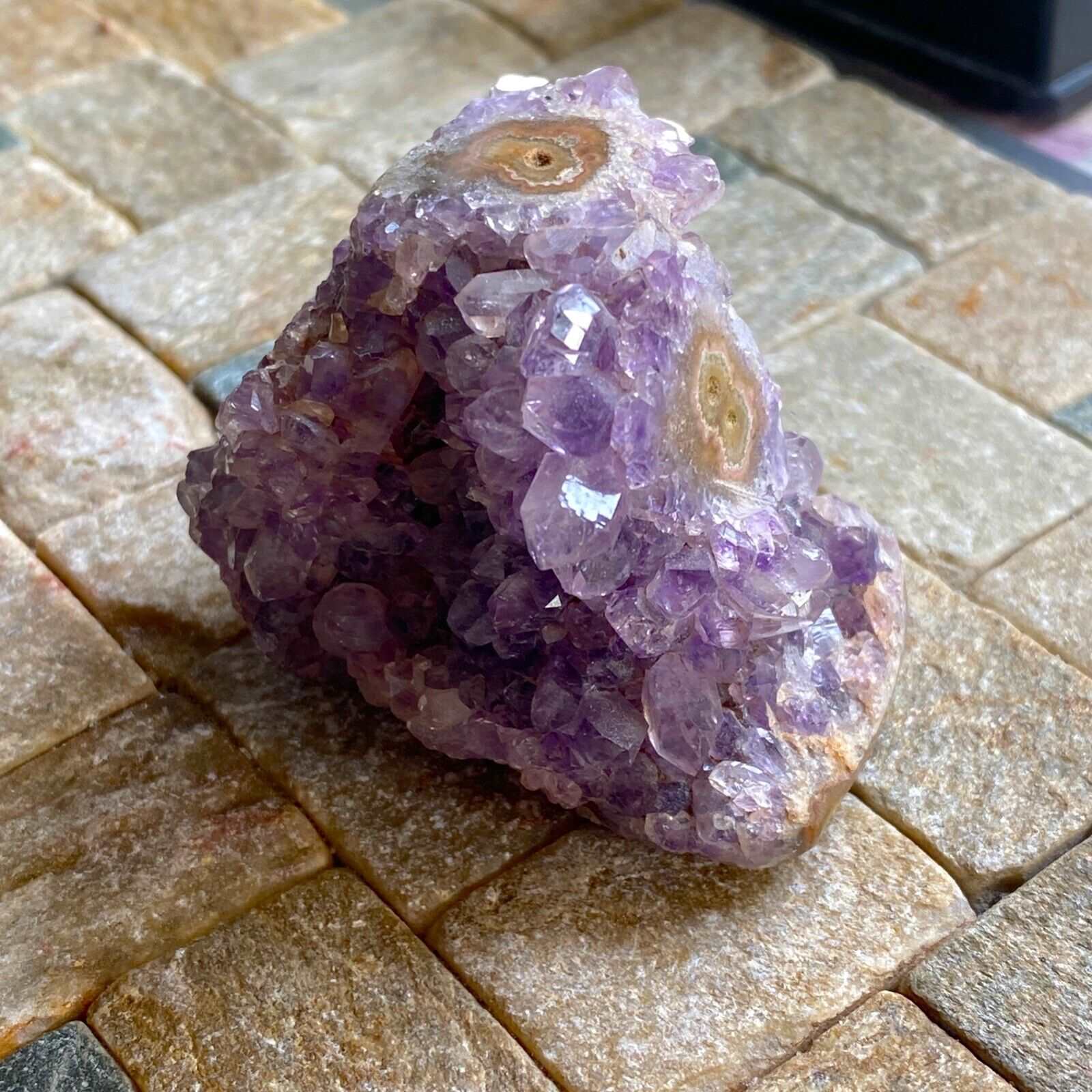 AMETHYST/AGATE UNUSUAL PIECE FROM ARTIGAS, URUGUAY 104g MF1066