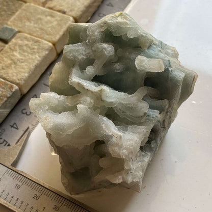 APOPHYLLITE UNUSUAL AND ATTRACTIVE SPECIMEN 185g MF1182