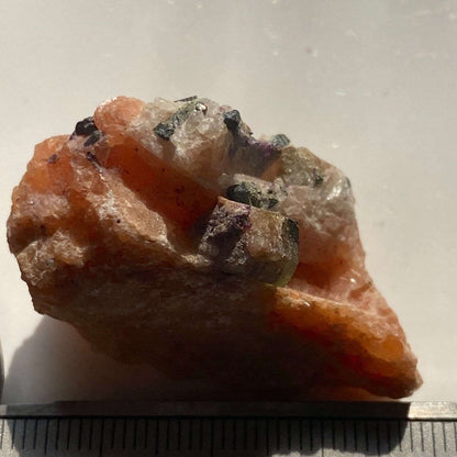 APATITE ON PINK CALCITE FROM OTTER LAKE ONTARIO 24g MF1209