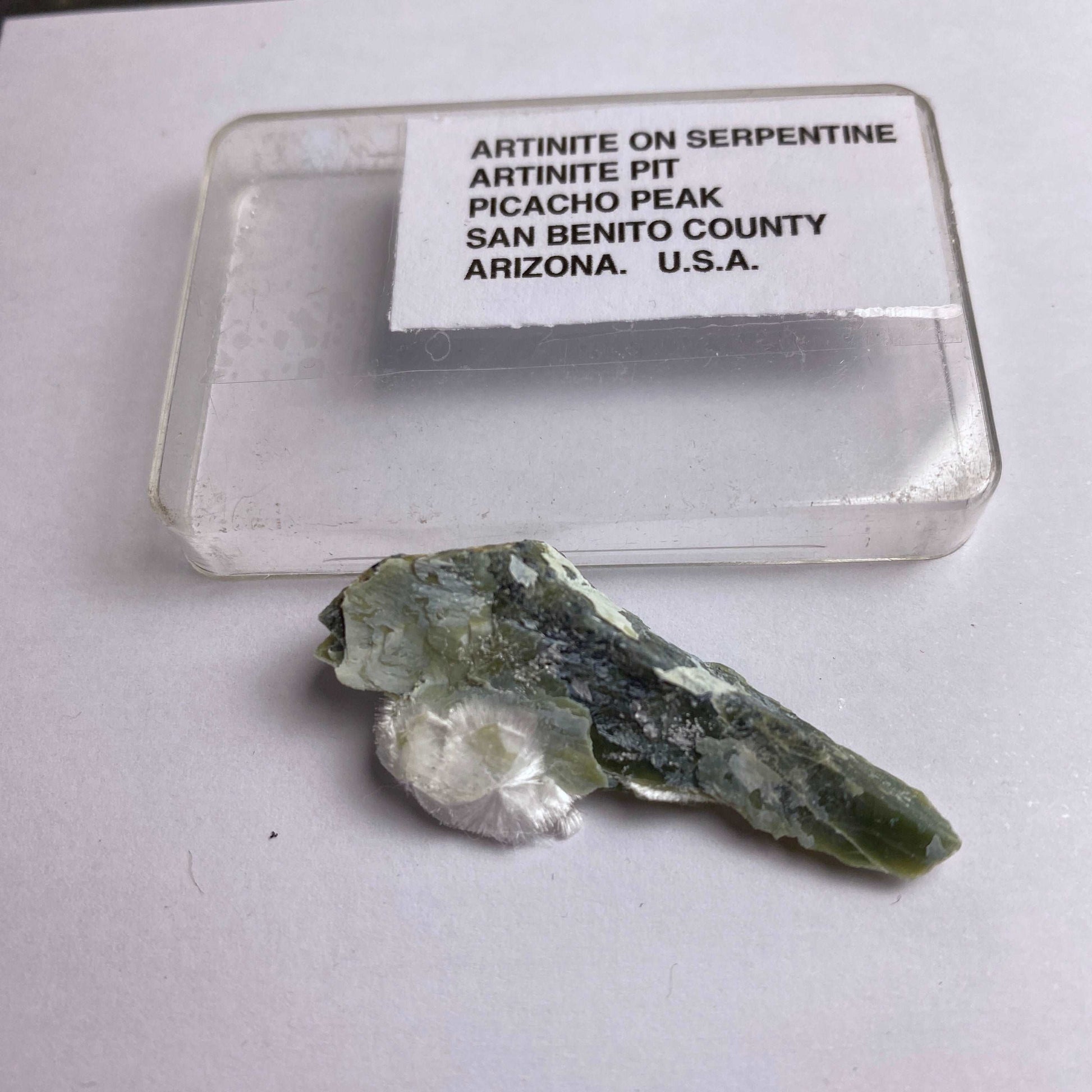 ARTINITE ON SERPENTINE RARE SPECIMEN 4g MF1421