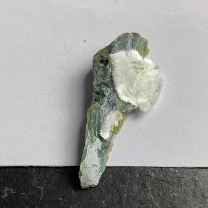 ARTINITE ON SERPENTINE RARE SPECIMEN 4g MF1421