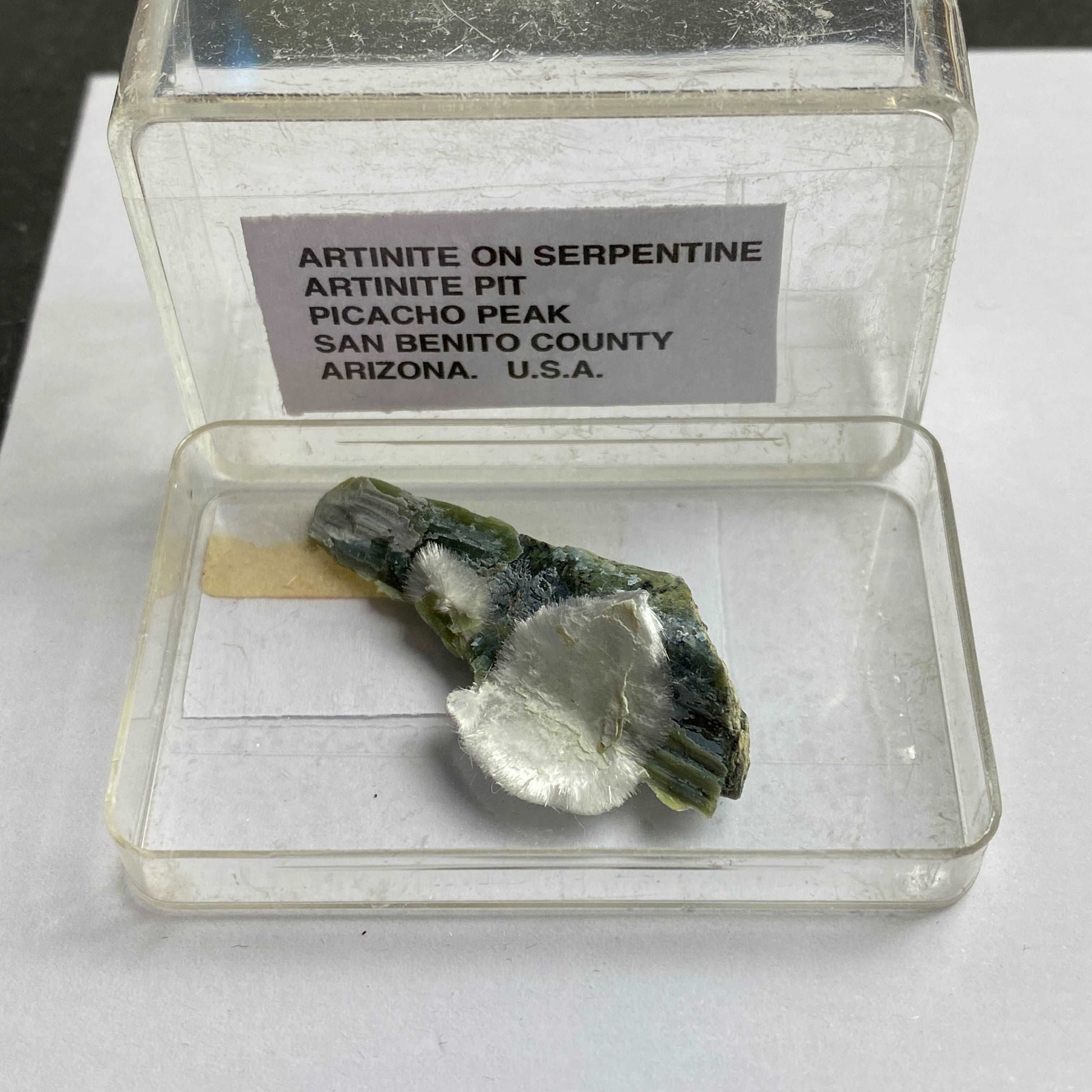 ARTINITE ON SERPENTINE RARE SPECIMEN 4g MF1421