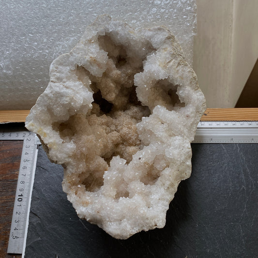 QUARTZ GEODE FROM BU CRAA, MOROCCO BEAUTIFUL SUBSTANTIAL SPECIMEN 3.2kg MF2003