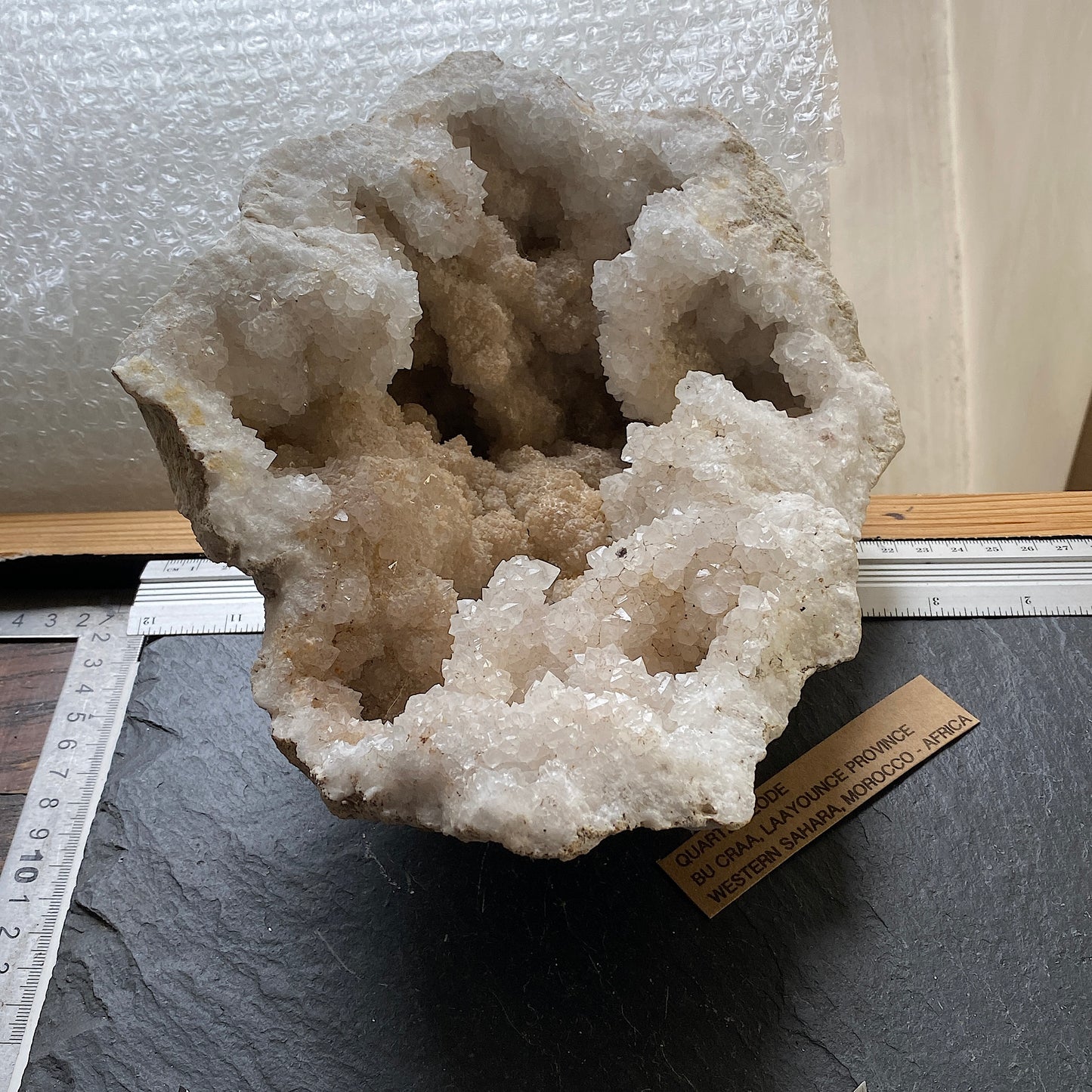 QUARTZ GEODE FROM BU CRAA, MOROCCO BEAUTIFUL SUBSTANTIAL SPECIMEN 3.2kg MF2003