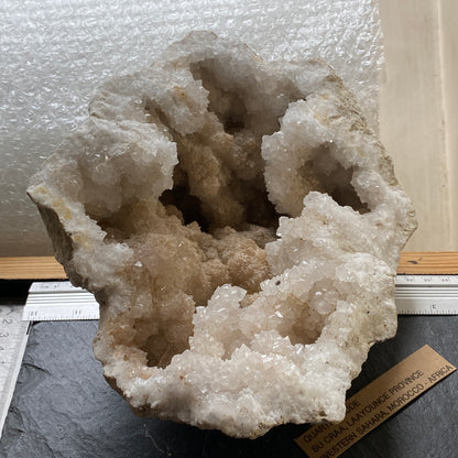 QUARTZ GEODE FROM BU CRAA, MOROCCO BEAUTIFUL SUBSTANTIAL SPECIMEN 3.2kg MF2003