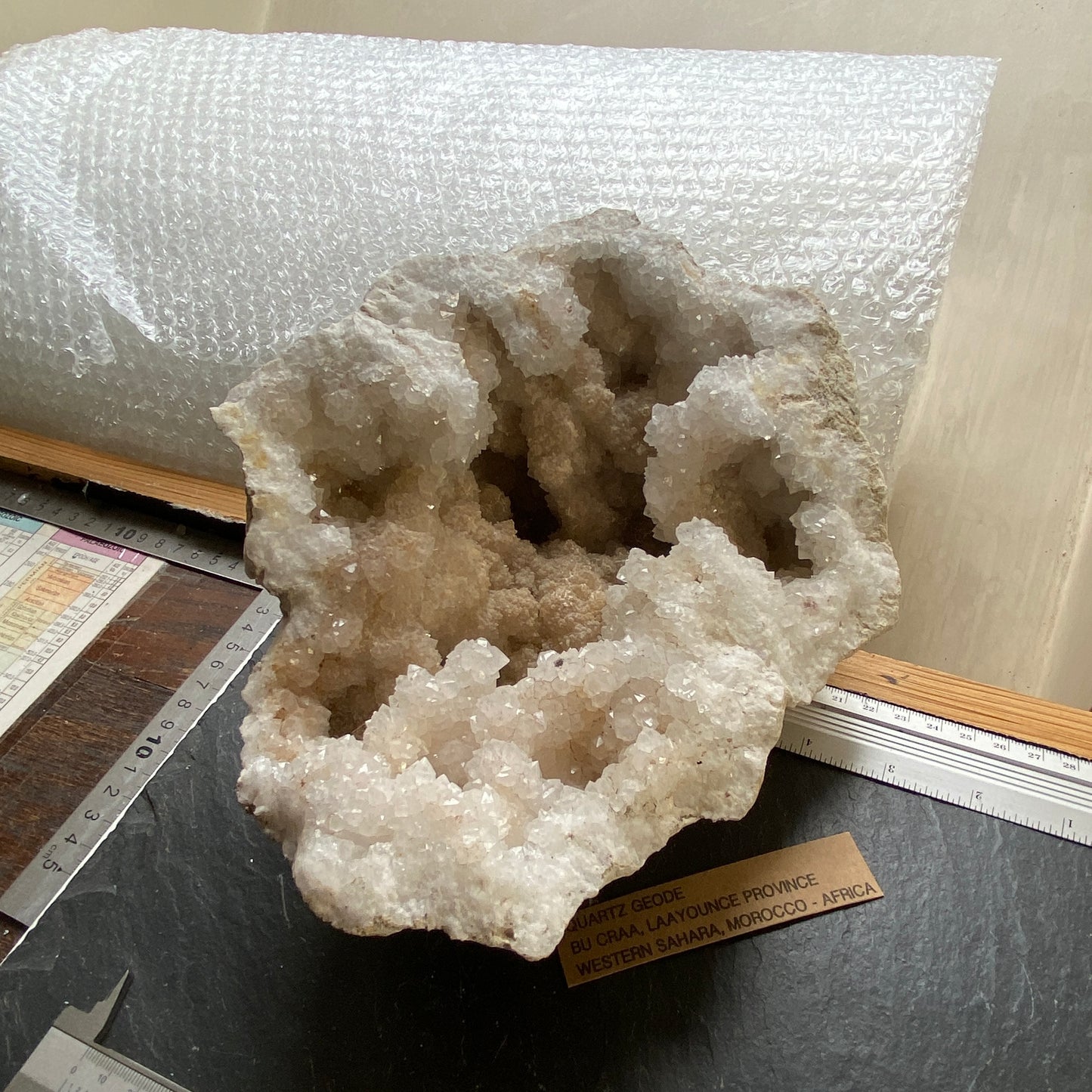 QUARTZ GEODE FROM BU CRAA, MOROCCO BEAUTIFUL SUBSTANTIAL SPECIMEN 3.2kg MF2003