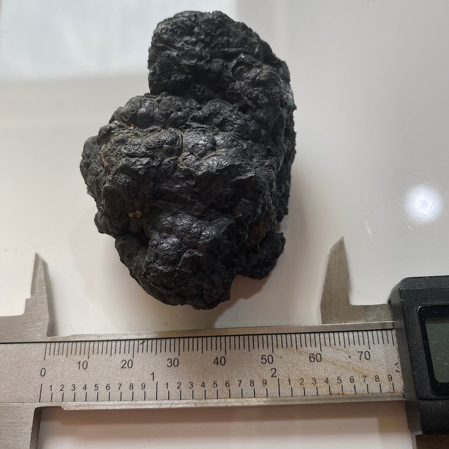 PSILOMELANE : RESTORMEL ROYAL IRON MINE, LOSTWITHIEK, CORNWALL. 142g  MF5194