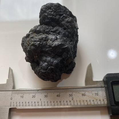 PSILOMELANE : RESTORMEL ROYAL IRON MINE, LOSTWITHIEK, CORNWALL. 142g  MF5194