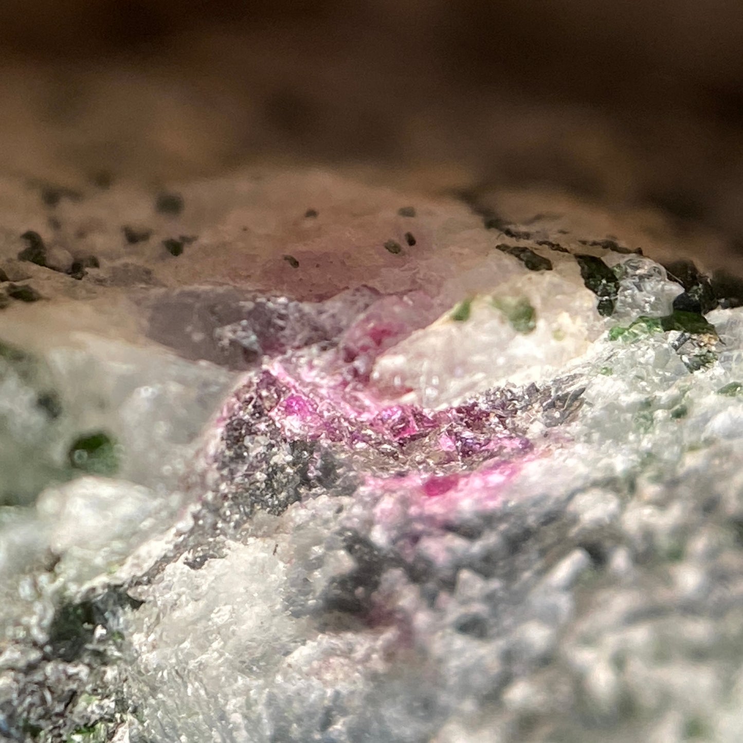 RUBY CORUNDUM [ETC] IN CHARNOCKITIC "GRANITE" : KARNATAKA, INDIA 86g MF4554