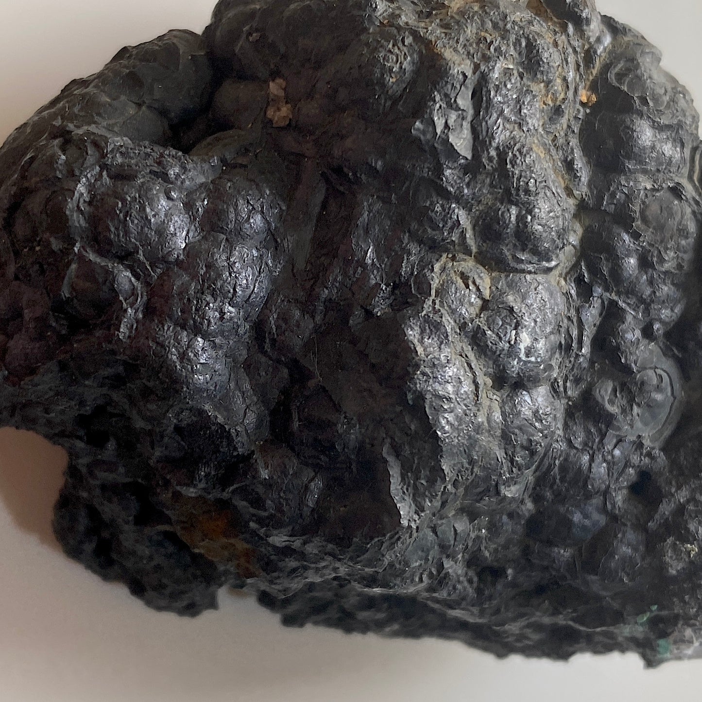PSILOMELANE : RESTORMEL ROYAL IRON MINE, LOSTWITHIEK, CORNWALL. 142g  MF5194