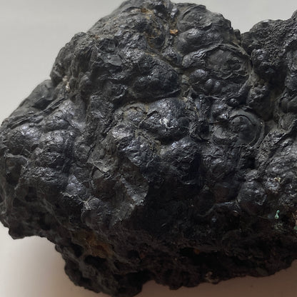 PSILOMELANE : RESTORMEL ROYAL IRON MINE, LOSTWITHIEK, CORNWALL. 142g  MF5194