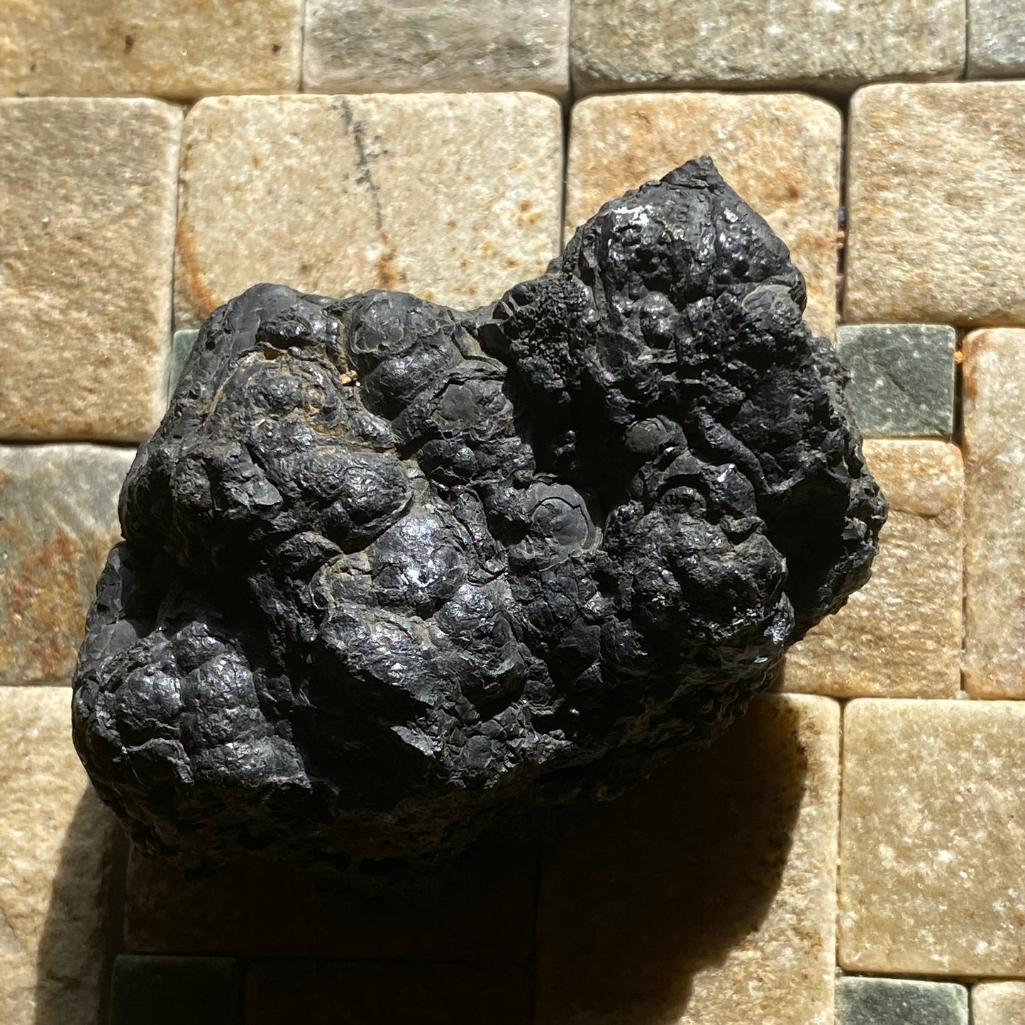 PSILOMELANE : RESTORMEL ROYAL IRON MINE, LOSTWITHIEK, CORNWALL. 142g  MF5194