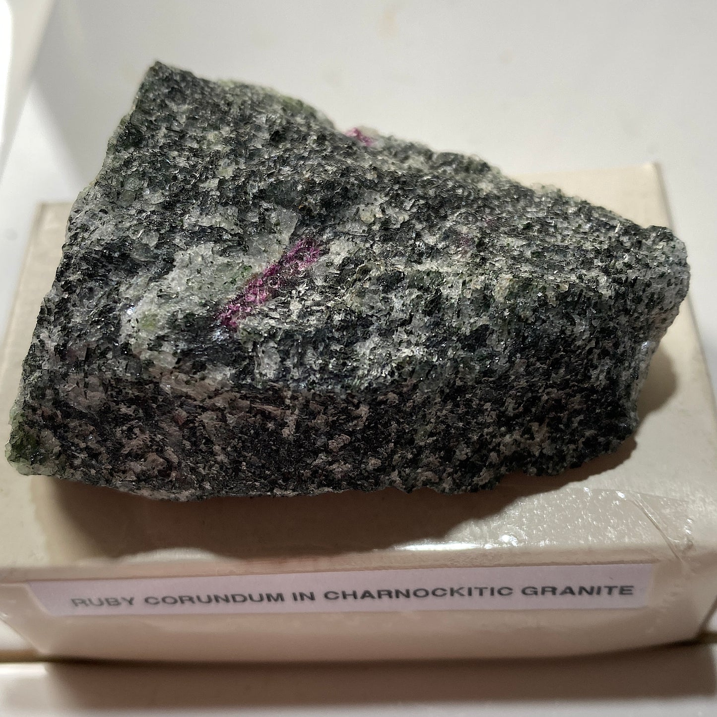 RUBY CORUNDUM [ETC] IN CHARNOCKITIC "GRANITE" : KARNATAKA, INDIA 86g MF4554