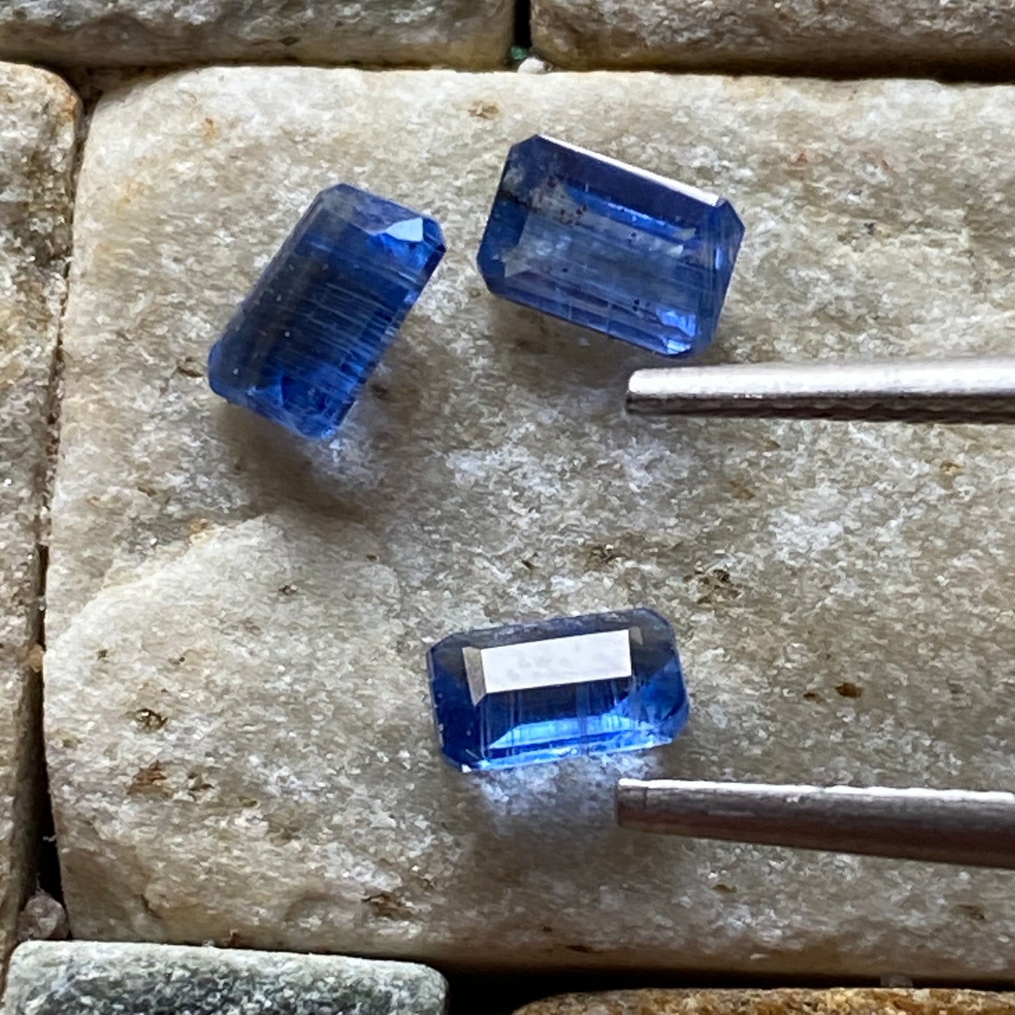 KYANITE NATURAL MINED GEMSTONES x 3 - KALI GANDAKI GORGE, NEPAL 1.93Ct MFG5349