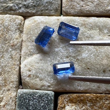 KYANITE NATURAL MINED GEMSTONES x 3 - KALI GANDAKI GORGE, NEPAL 1.93Ct MFG5349